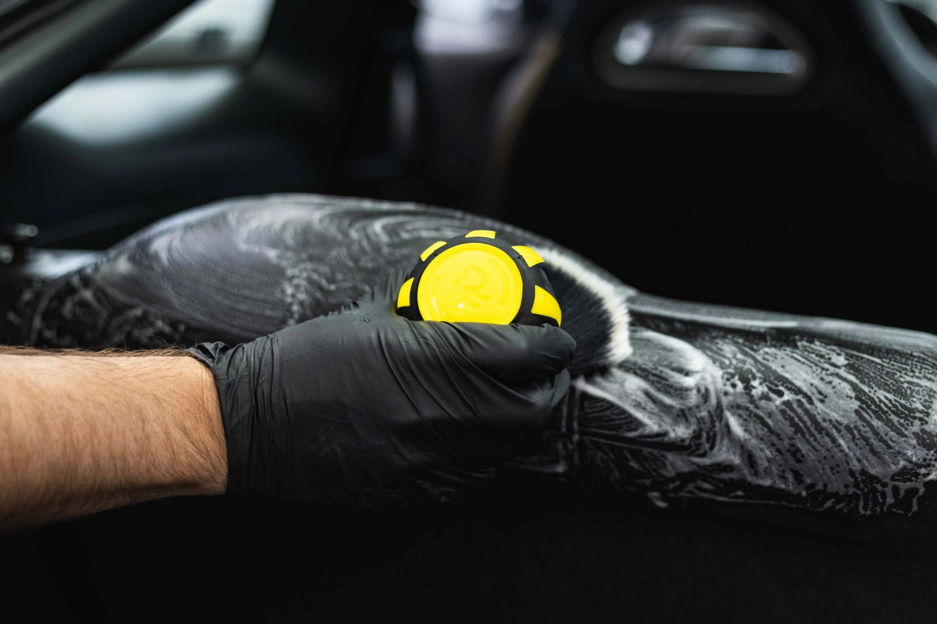 Curveball XL Synthetic Brush - Image 36