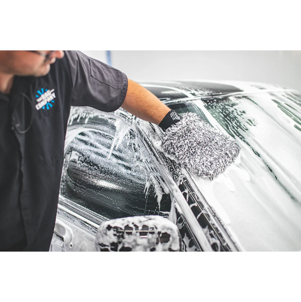 The Cyclone Ultra Wash Mitt + 10X Pad - (Black + Black) - Image 3